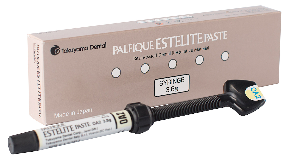 Tokuyama Dental Estelite Palfique paste syringe, 3.8 г.