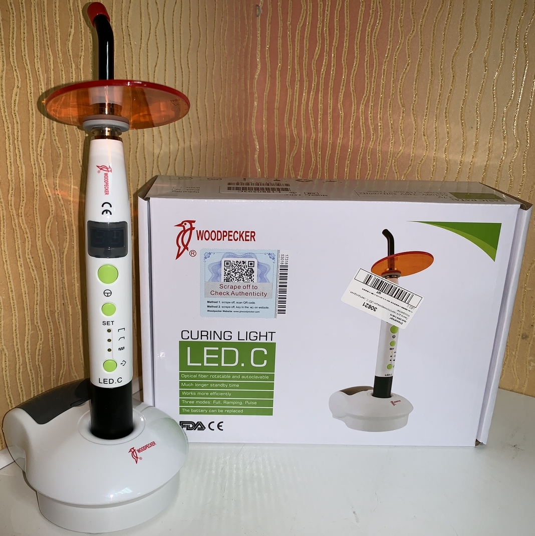 LED.C - компактная беспроводная светодиодная фотополимеризационная лампа, Woodpecker (6 месяцев гарантии) LED.C - компактная беспроводная светодиодная фотополимеризационная лампа, Woodpecker (6 месяцев гарантии)